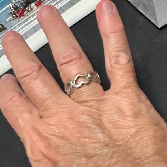 Sweet 925 Sterling Silver  Heart Ring - Picture 5 of 8